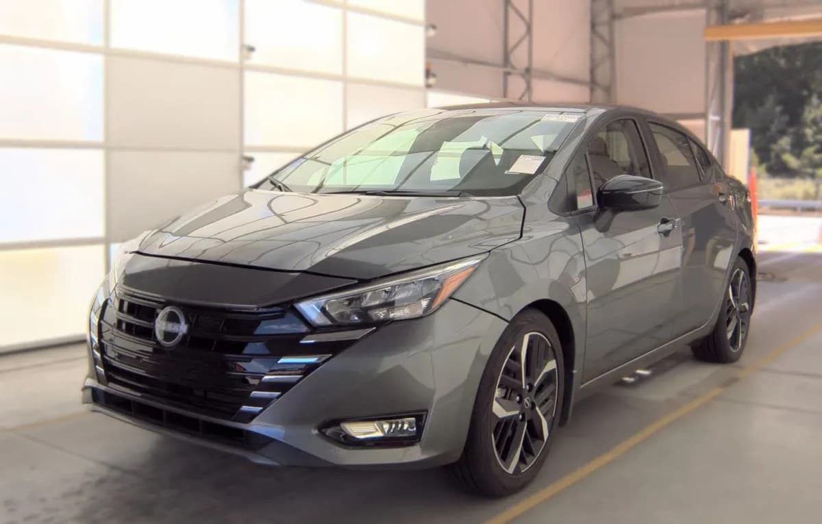 2025 NISSAN VERSA SR 2