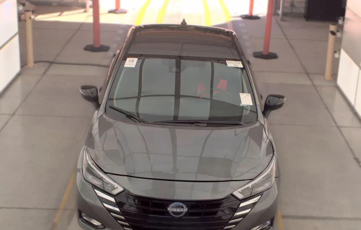 2025 NISSAN VERSA SR 3