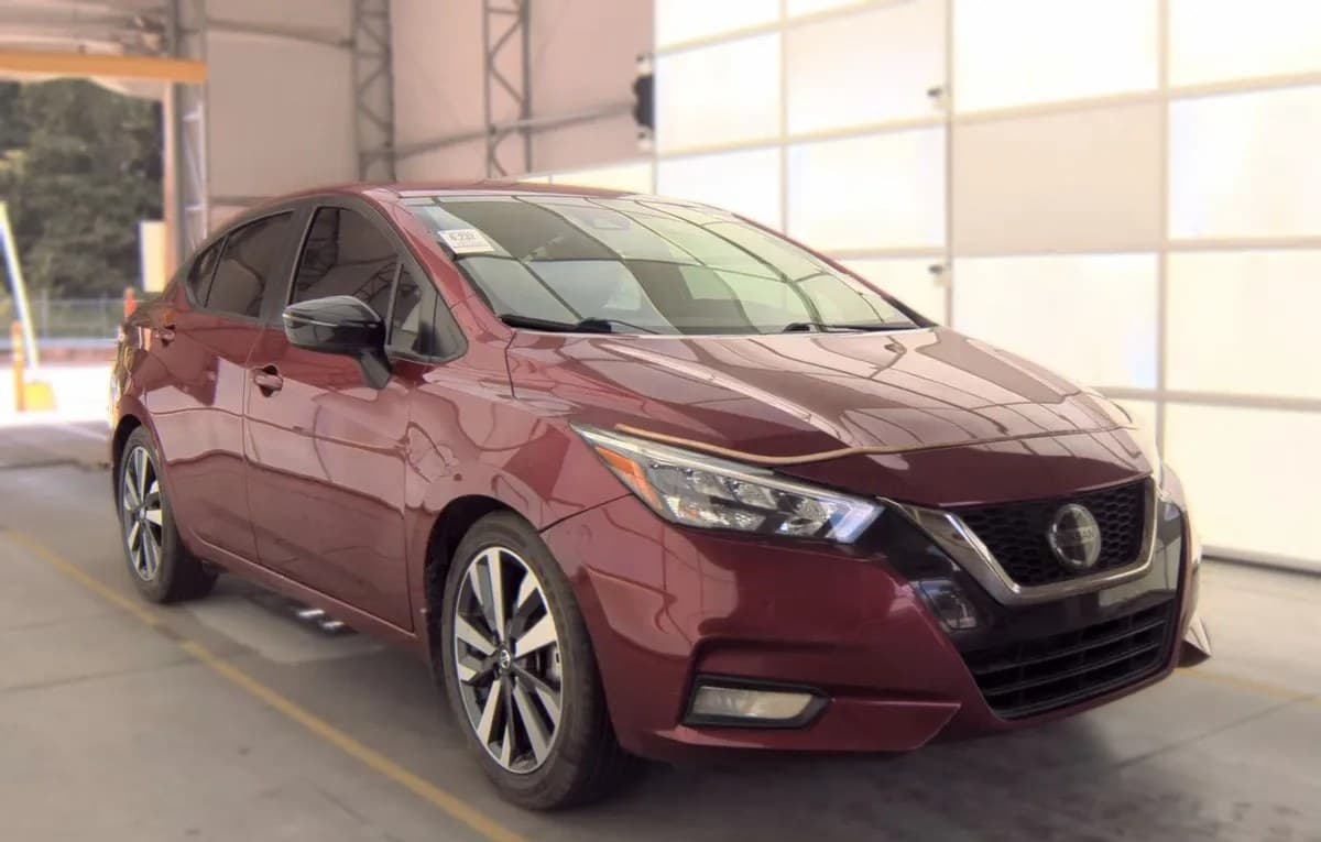 2021 NISSAN VERSA SR 3