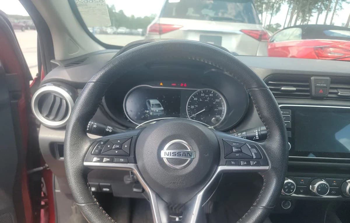 2021 NISSAN VERSA SR 6