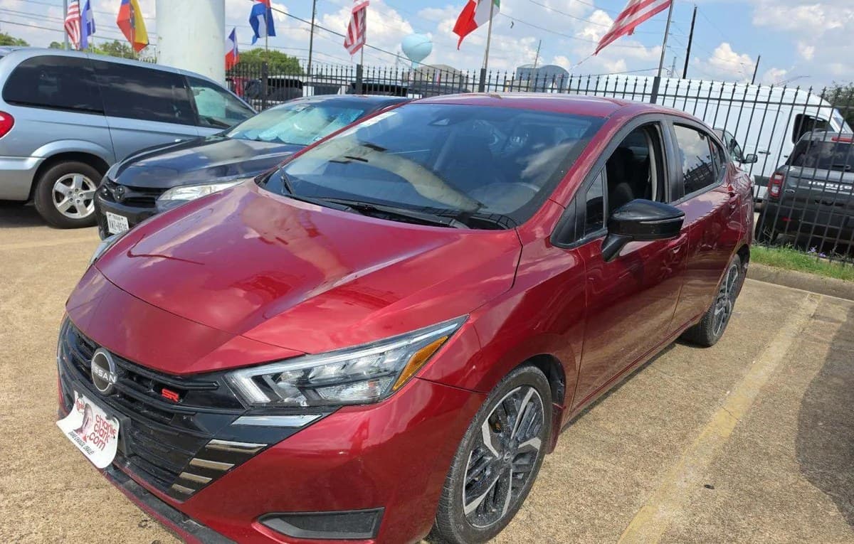 2025 NISSAN VERSA SR 2
