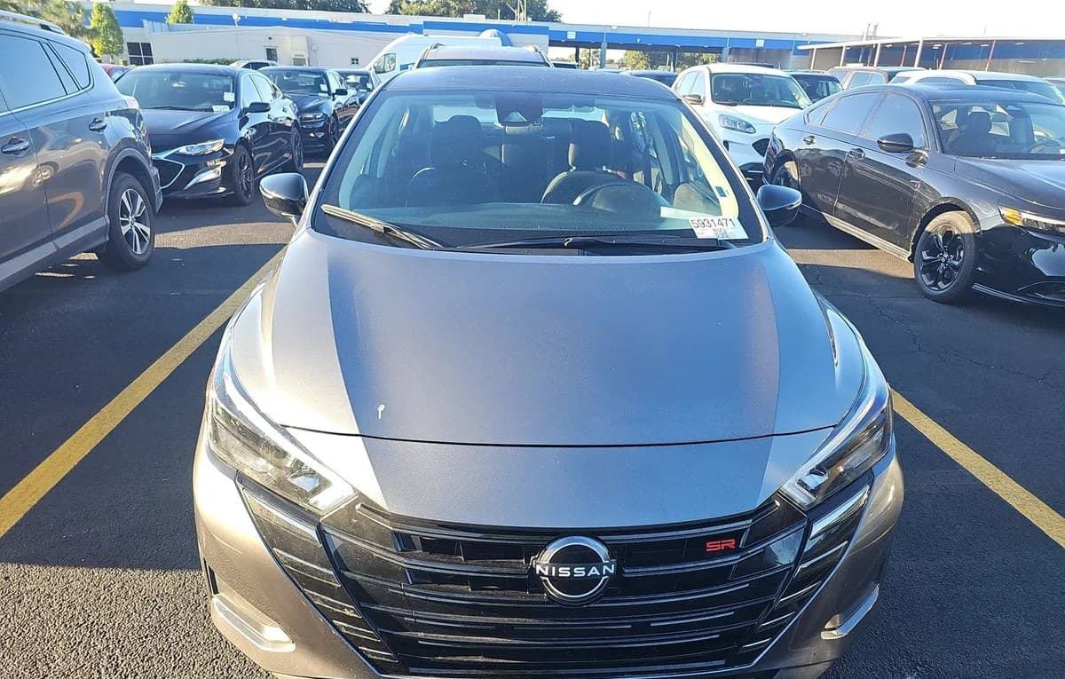 2025 NISSAN VERSA SR 3