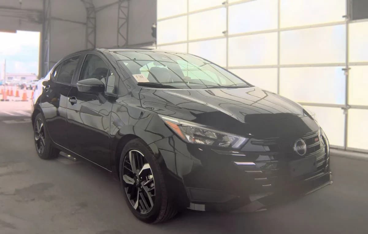 2024 NISSAN VERSA SR 4