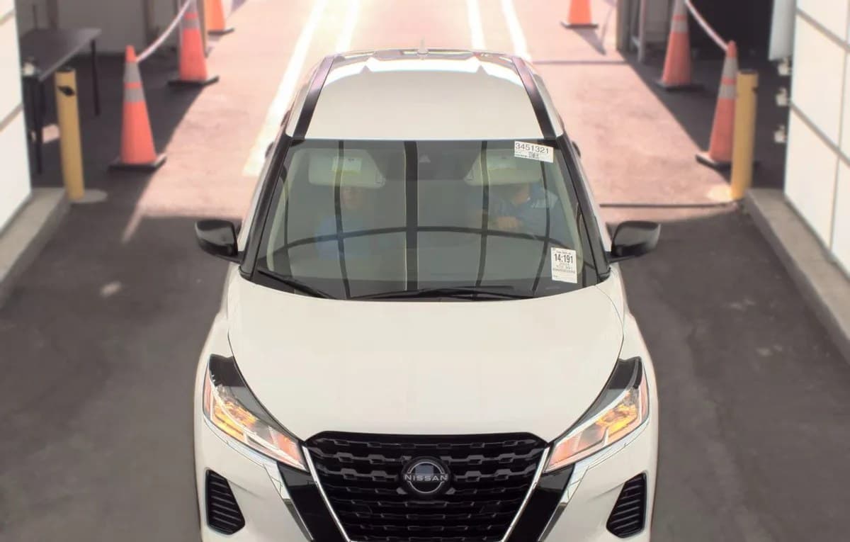 2024 NISSAN KICKS S 3