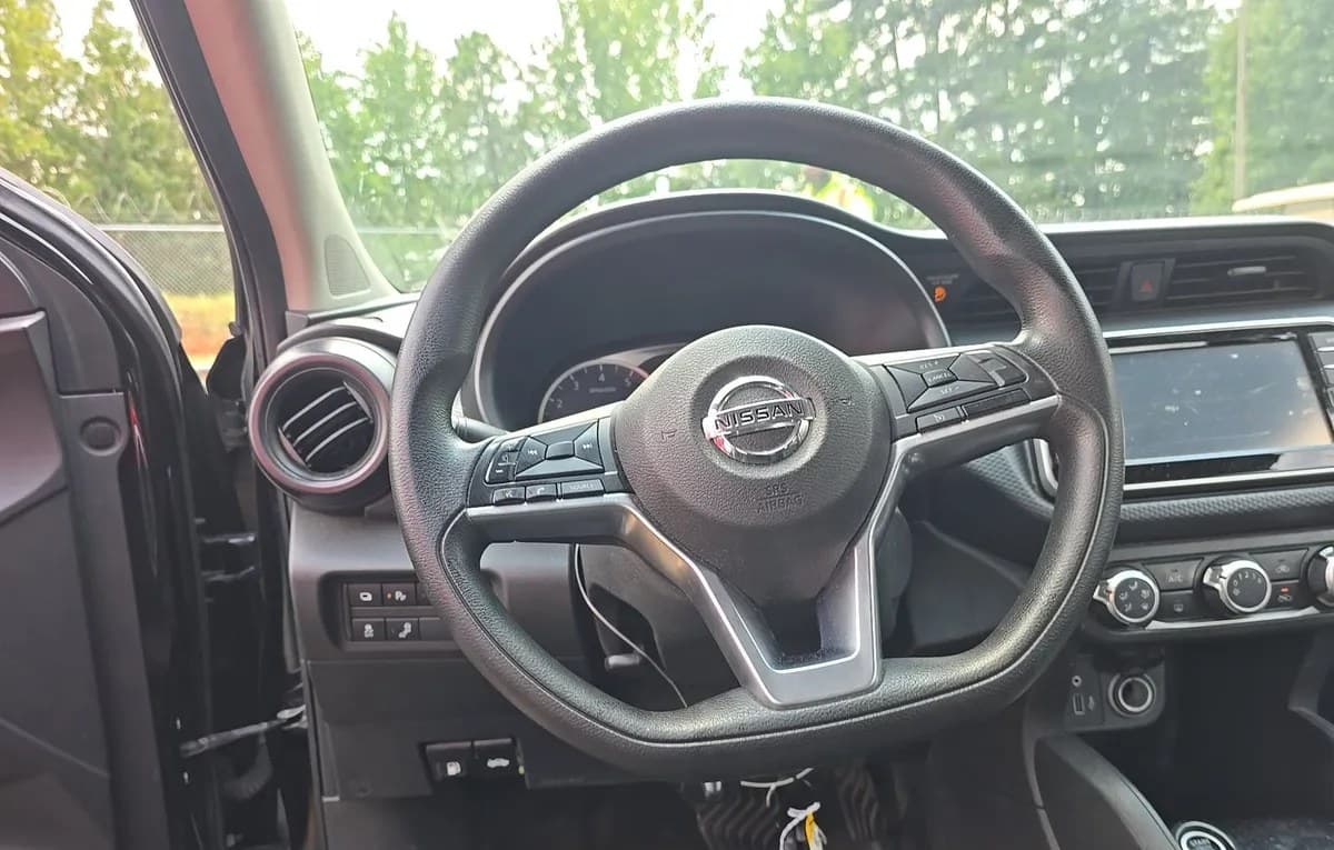 2021 NISSAN KICKS S 6