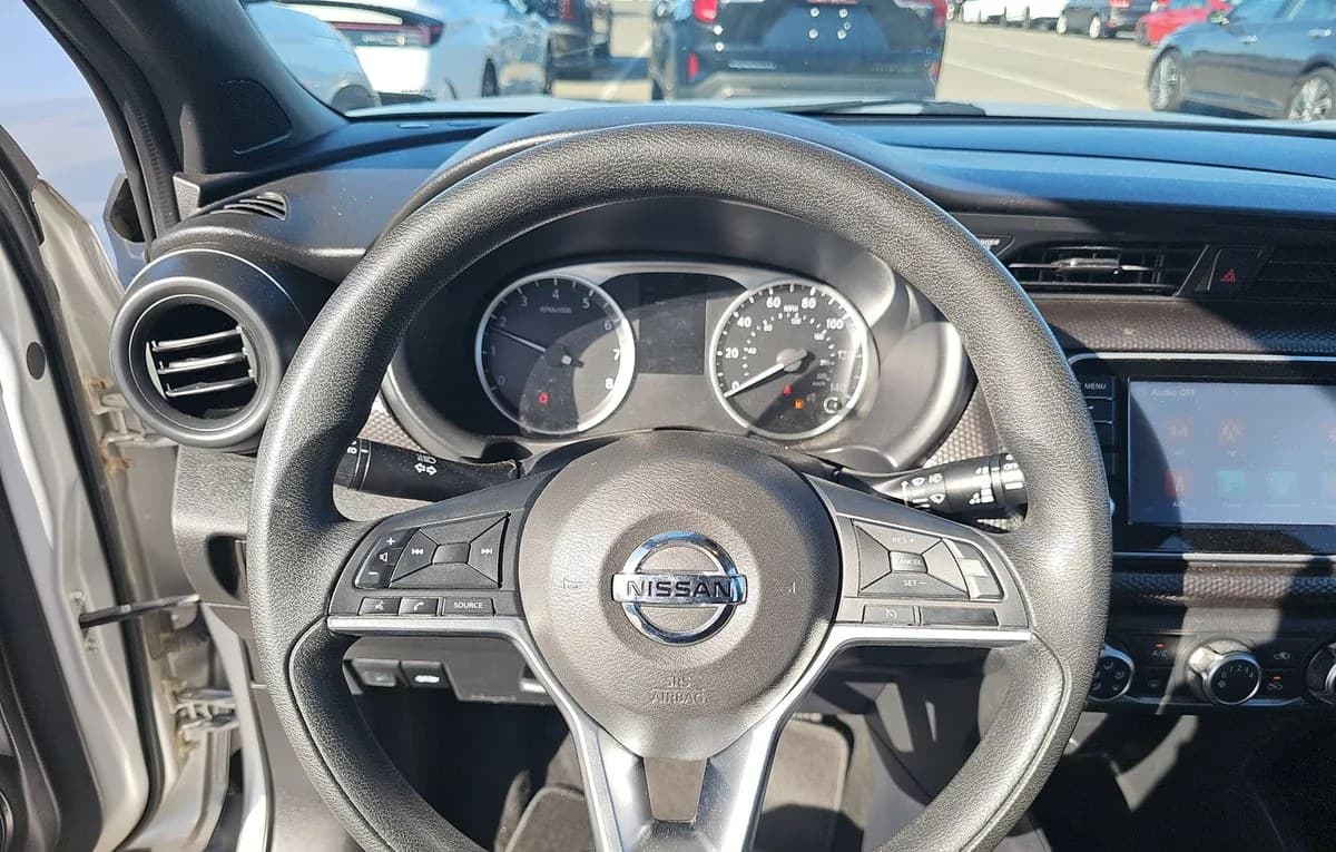 2020 NISSAN KICKS S 7