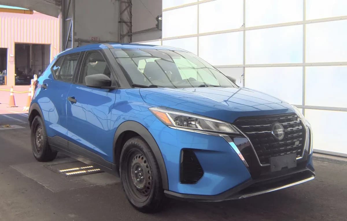 2021 NISSAN KICKS S 4