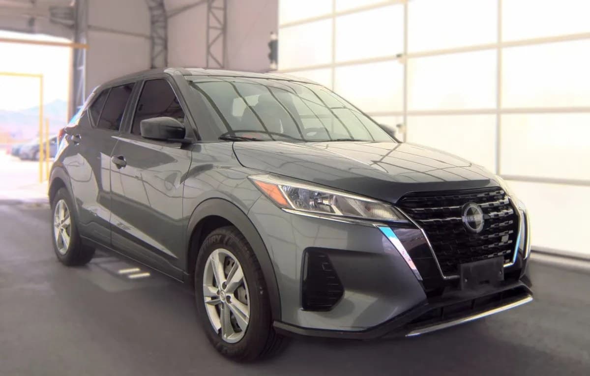 2022 NISSAN KICKS S 4
