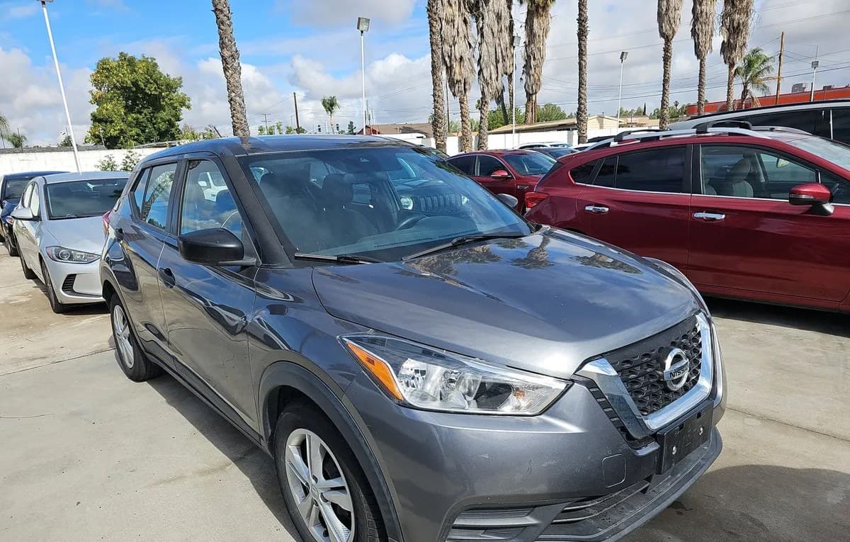 2020 NISSAN KICKS S 4