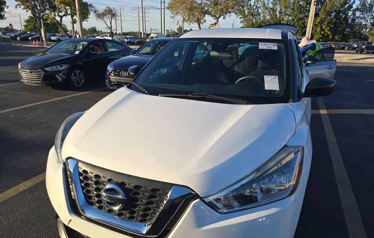 2020 NISSAN KICKS S 2