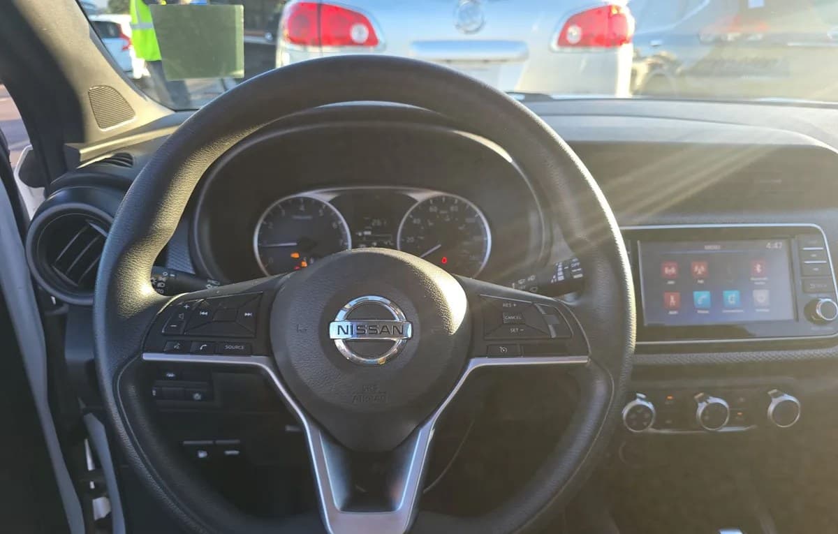 2020 NISSAN KICKS S 6
