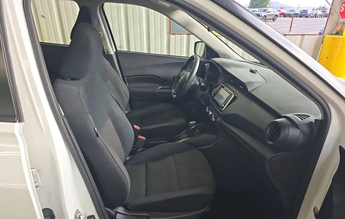 2024 NISSAN KICKS S 4
