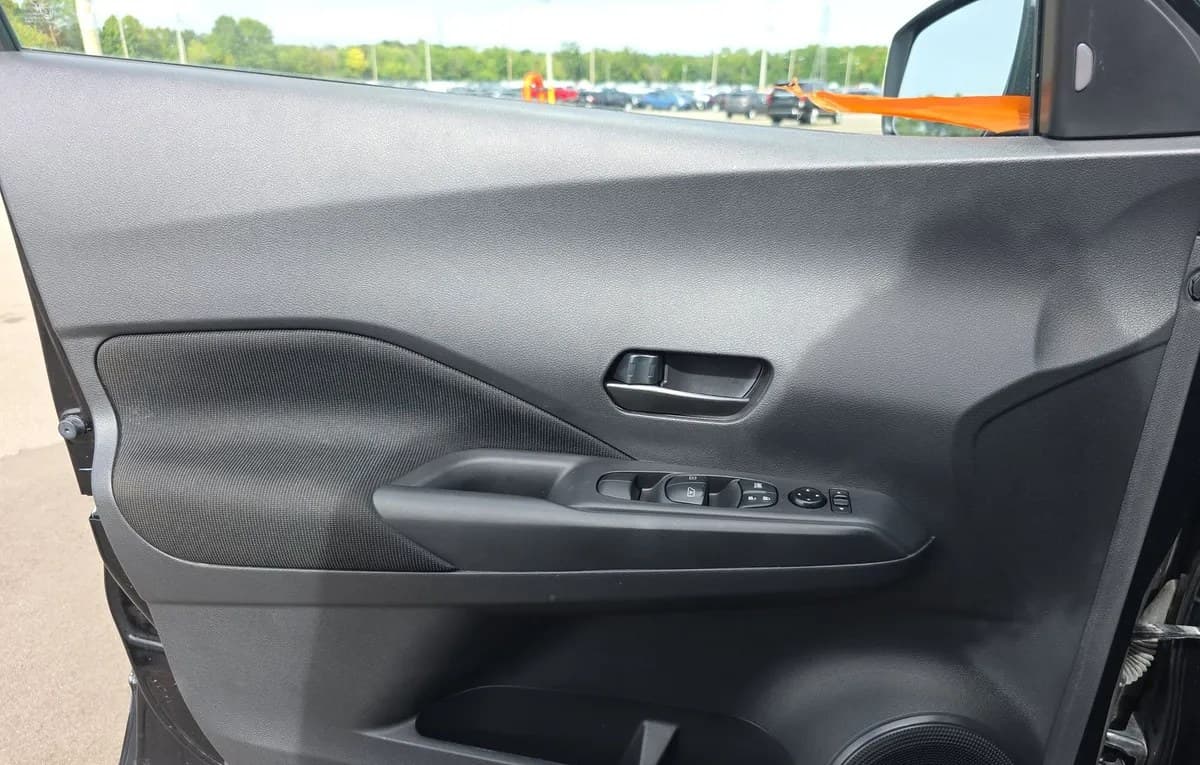 2022 NISSAN KICKS S 6