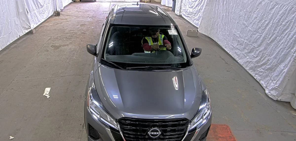 2023 NISSAN KICKS S 3