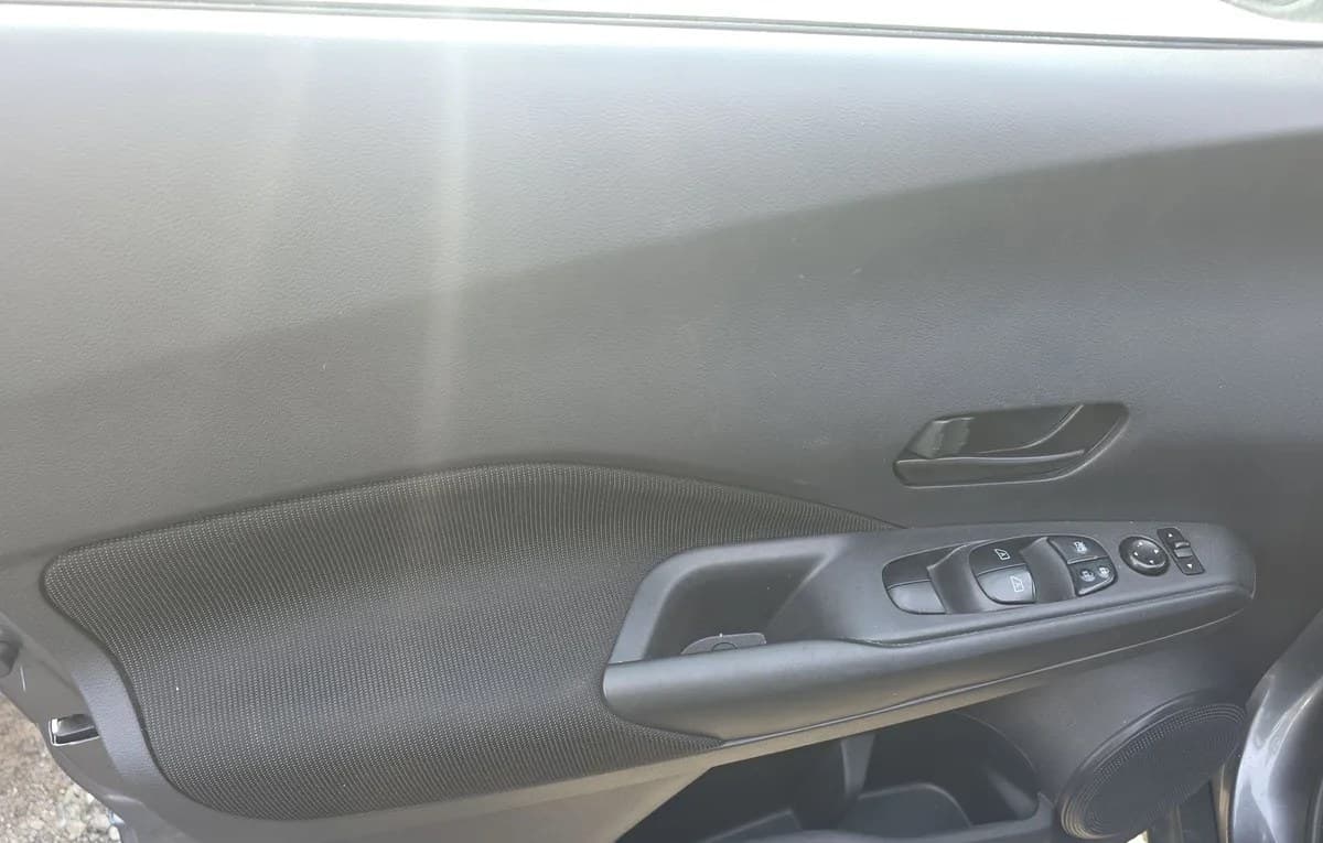 2023 NISSAN KICKS S 6