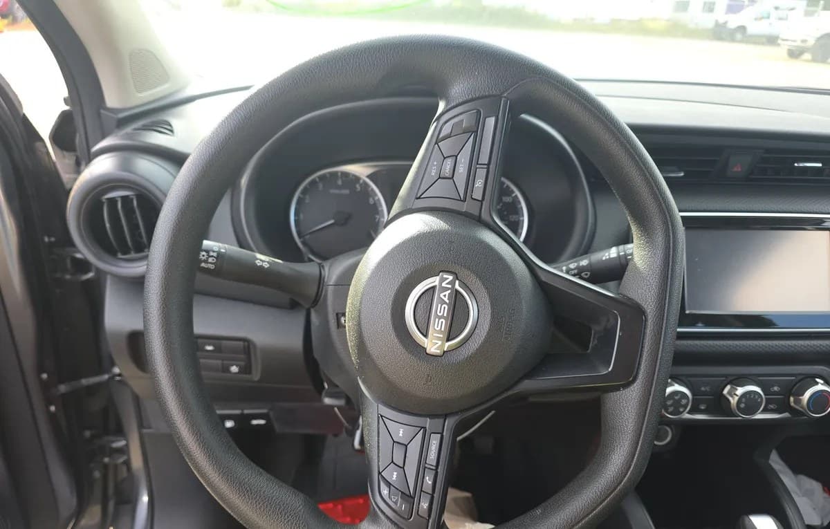 2023 NISSAN KICKS S 7
