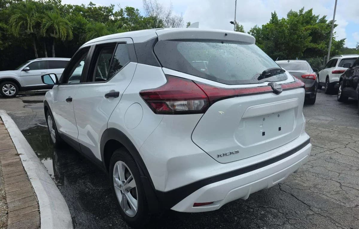 2024 NISSAN KICKS S 3