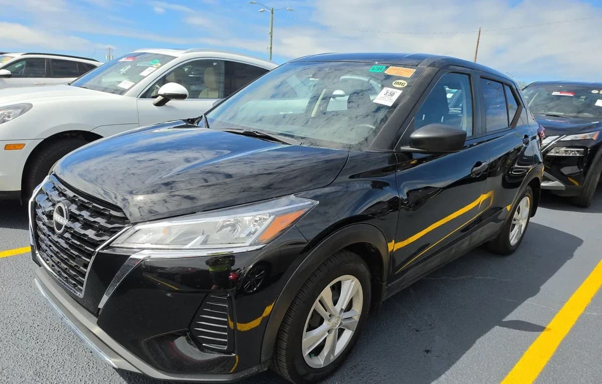 2024 NISSAN KICKS S 2