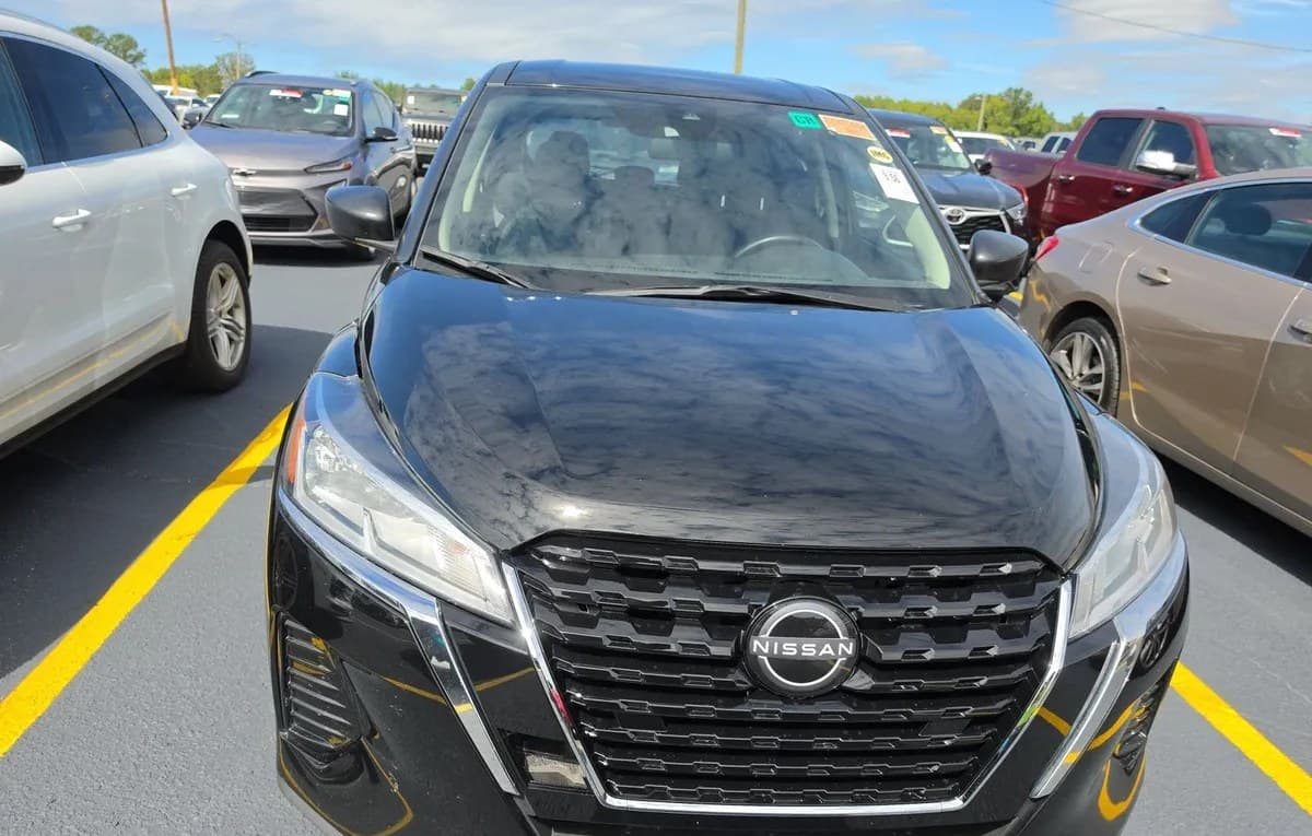 2024 NISSAN KICKS S 3