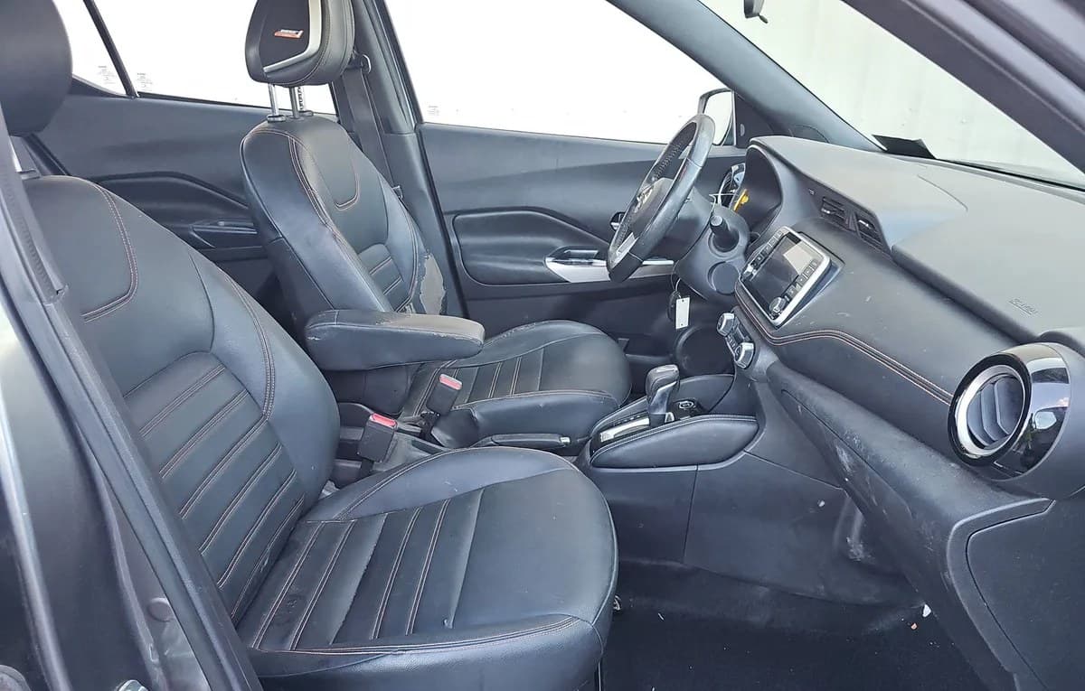 2019 NISSAN KICKS SR 5