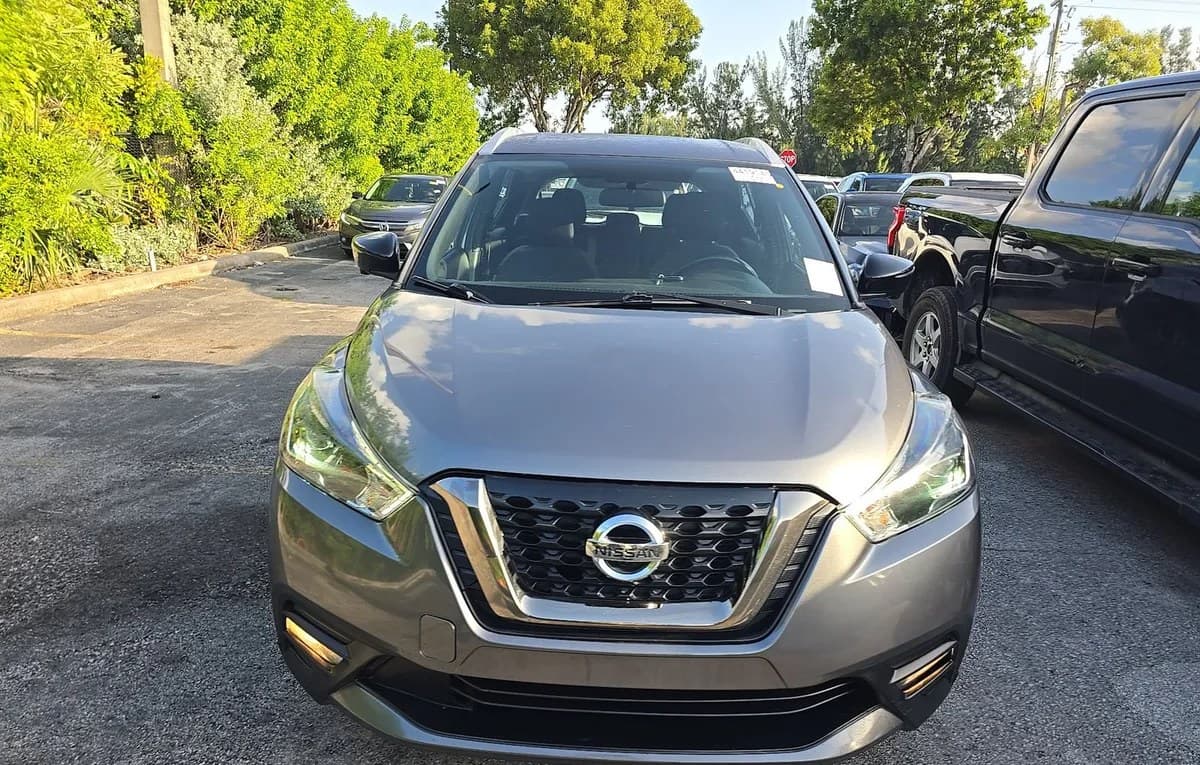2019 NISSAN KICKS SR 2