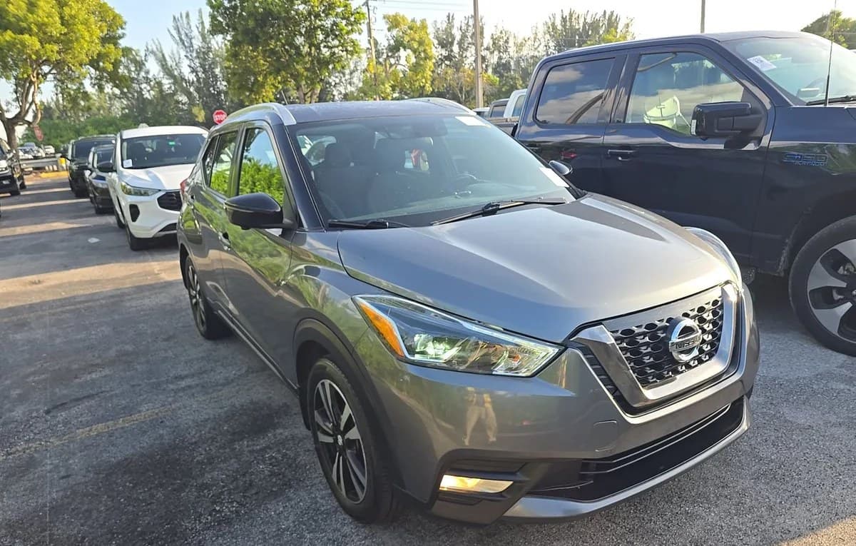 2019 NISSAN KICKS SR 3