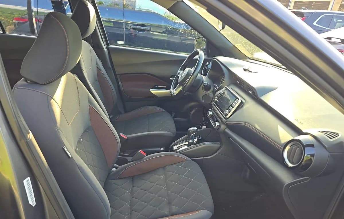 2019 NISSAN KICKS SR 4