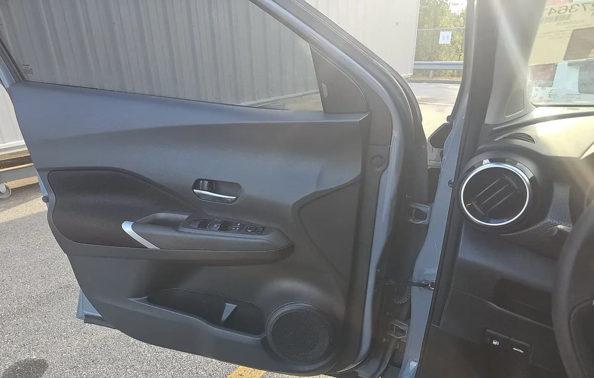 2021 NISSAN KICKS SV 6