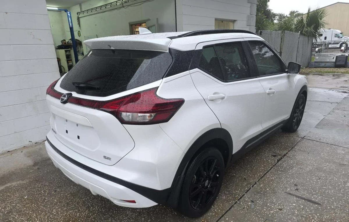 2022 NISSAN KICKS SR 4
