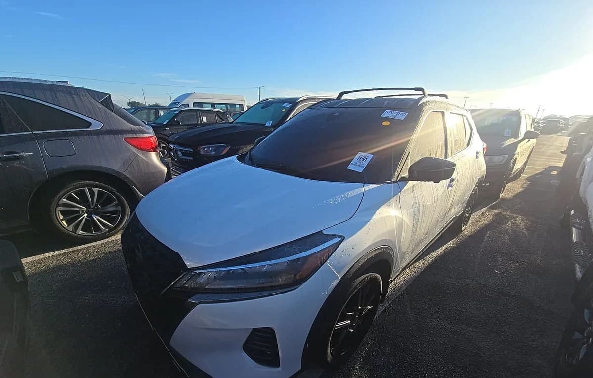 2021 NISSAN KICKS SR 2