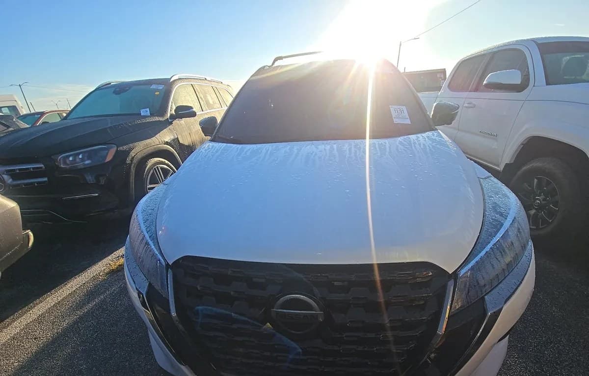 2021 NISSAN KICKS SR 3
