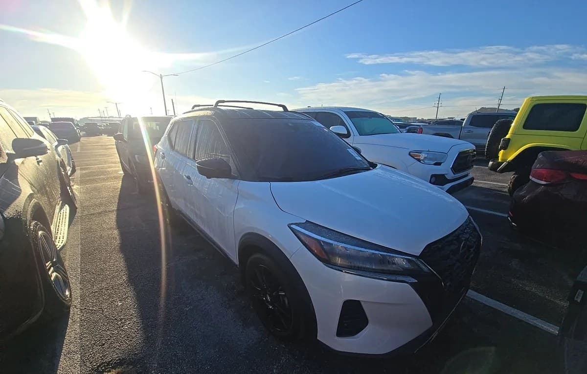 2021 NISSAN KICKS SR 4