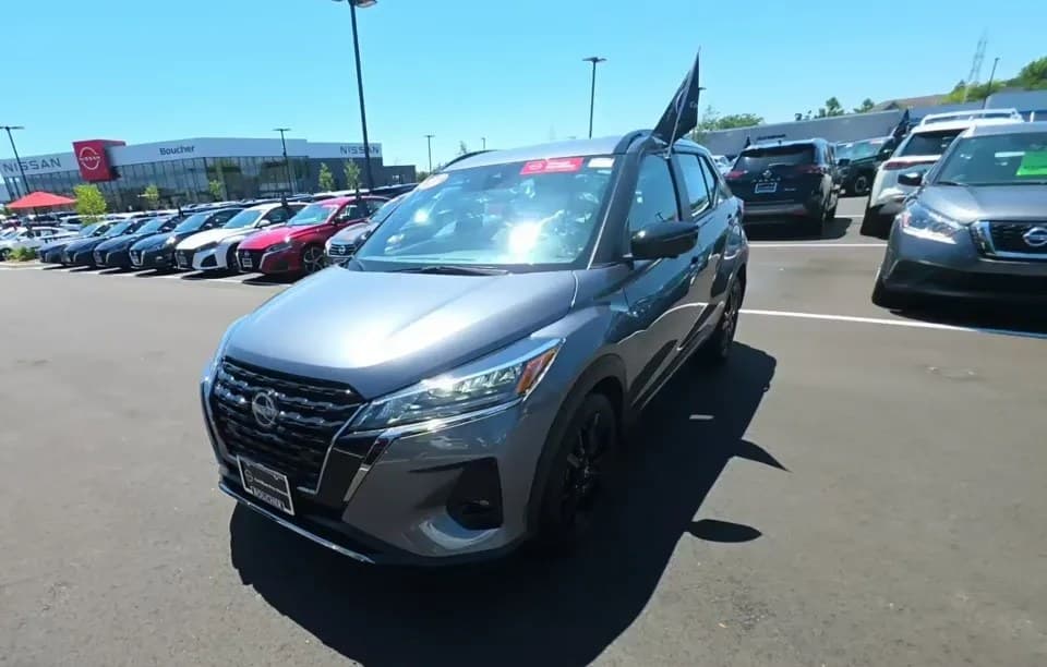2023 NISSAN KICKS SR 2