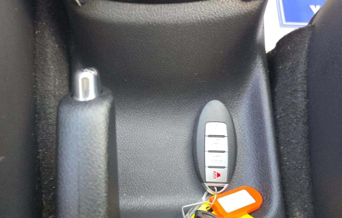 2020 NISSAN KICKS SR 5
