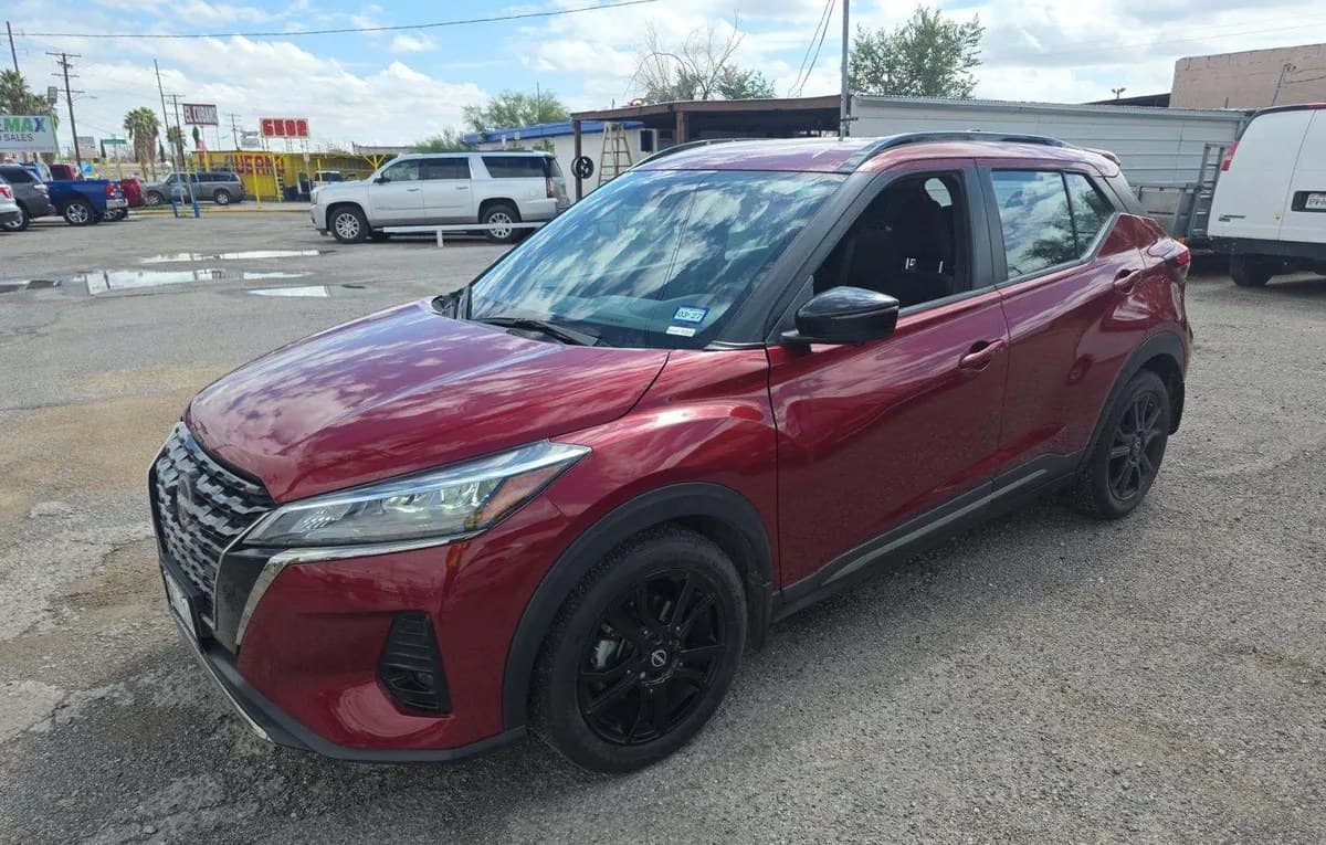 2024 NISSAN KICKS SR 2
