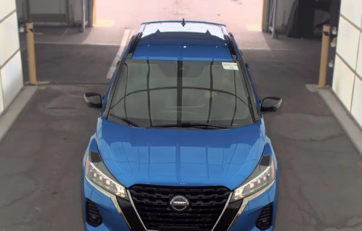 2021 NISSAN KICKS SR 3