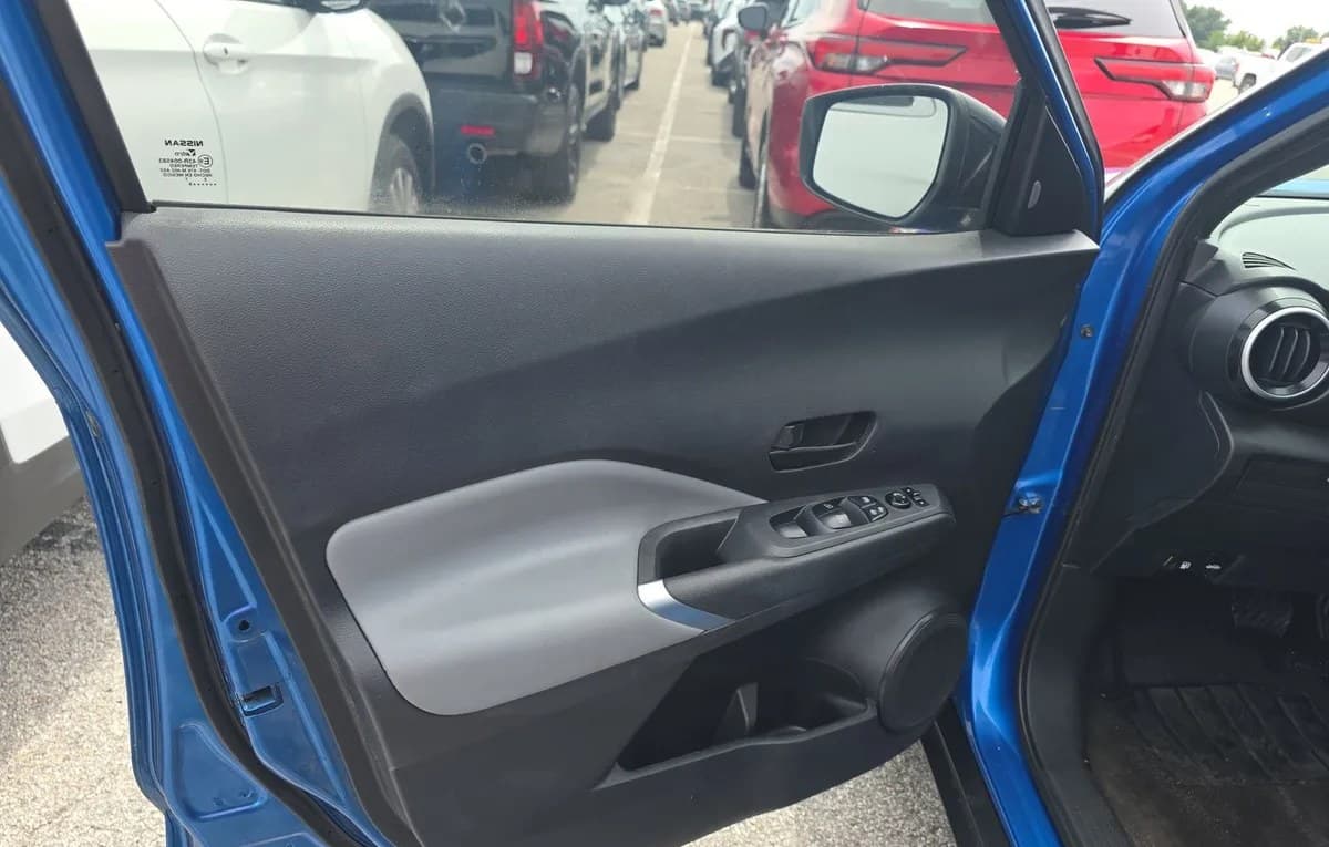 2021 NISSAN KICKS SR 6