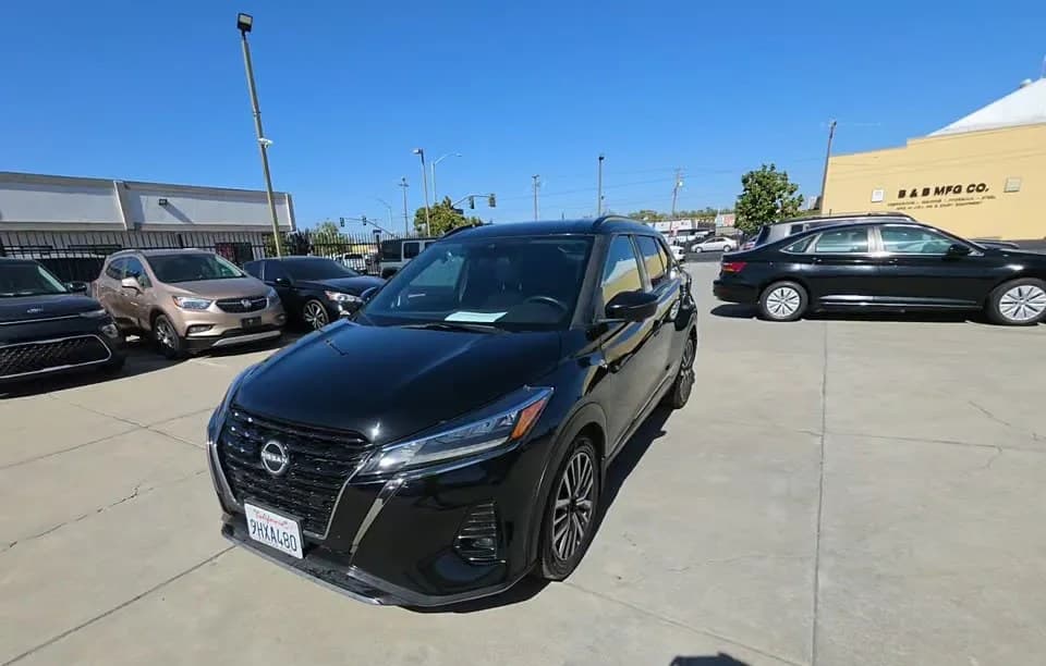 2023 NISSAN KICKS SR 1