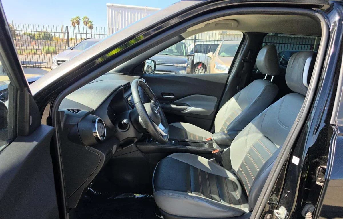 2023 NISSAN KICKS SR 4