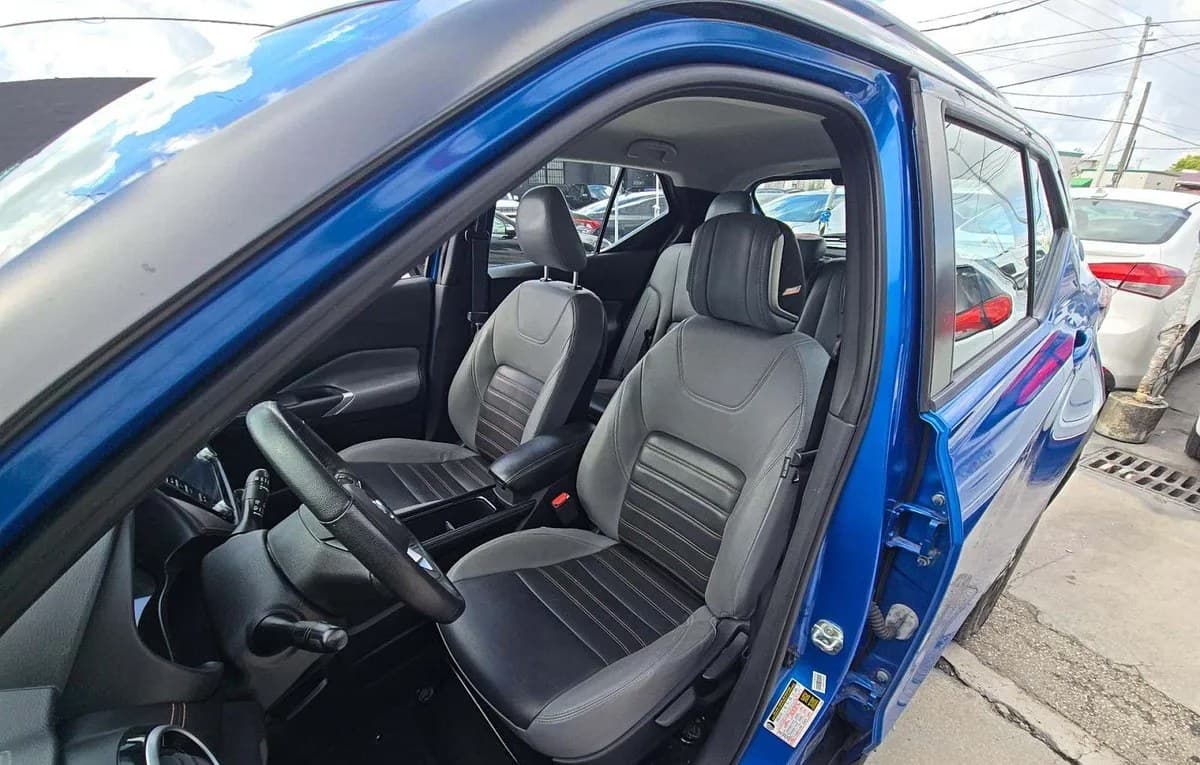 2021 NISSAN KICKS SR 4
