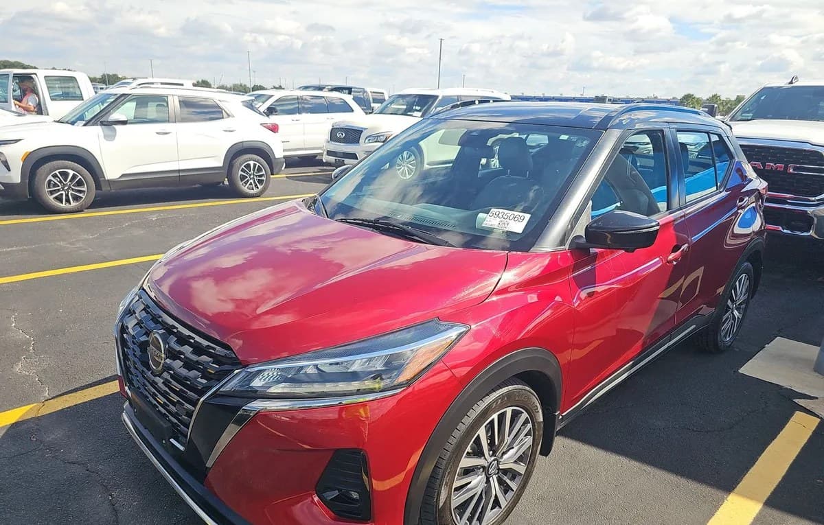 2021 NISSAN KICKS SR 2