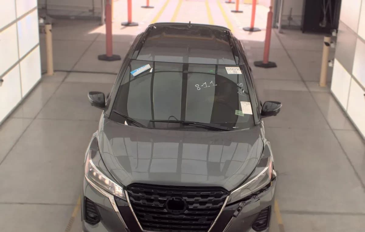 2021 NISSAN KICKS SR 3