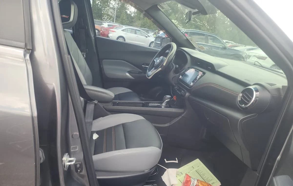 2021 NISSAN KICKS SR 5