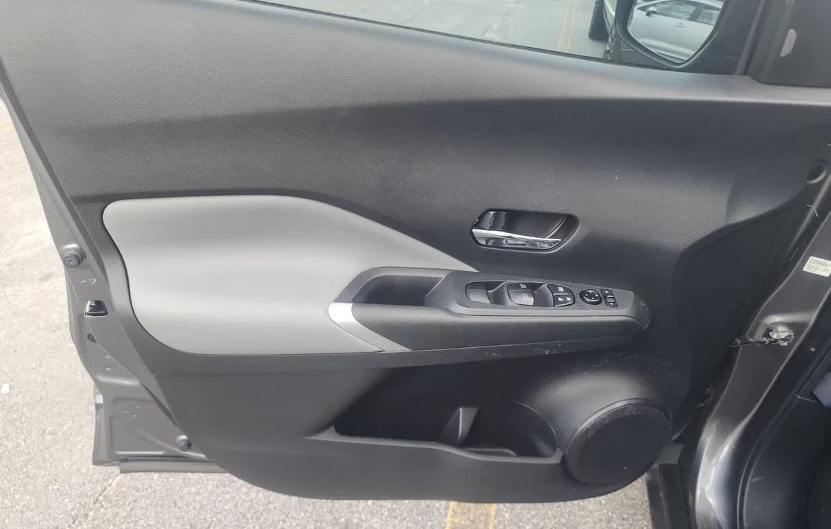 2021 NISSAN KICKS SR 6