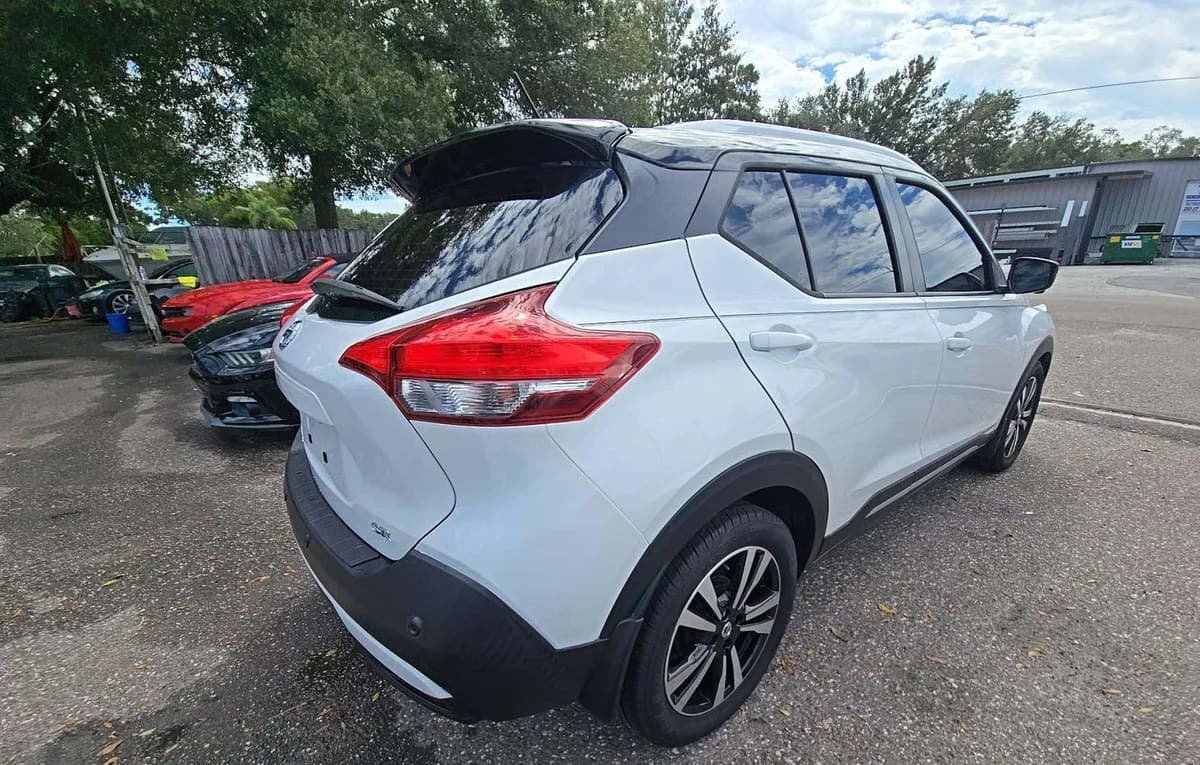2020 NISSAN KICKS SR 4