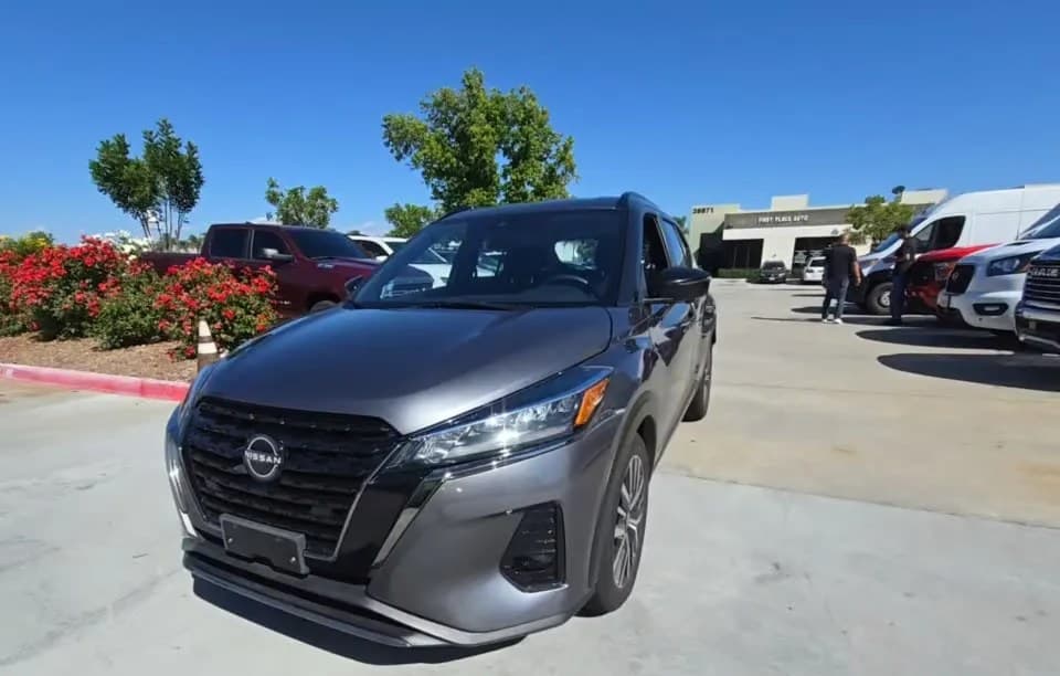 2024 NISSAN KICKS SR 2
