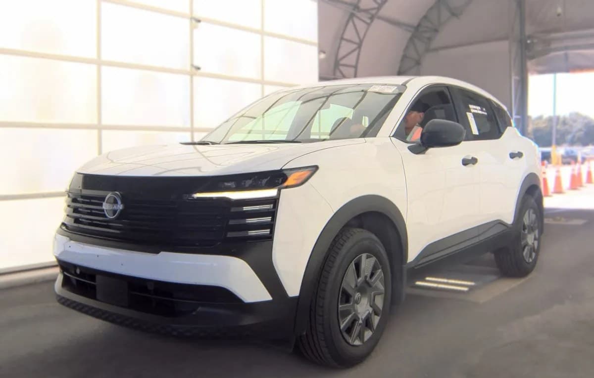 2025 NISSAN KICKS S 2