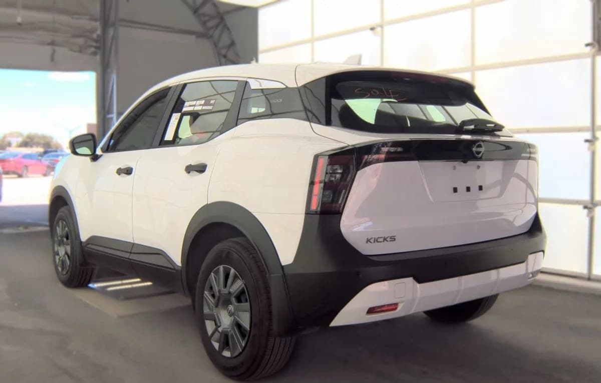 2025 NISSAN KICKS S 5