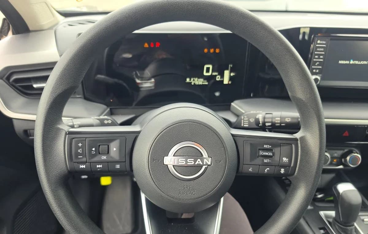 2025 NISSAN KICKS S 7