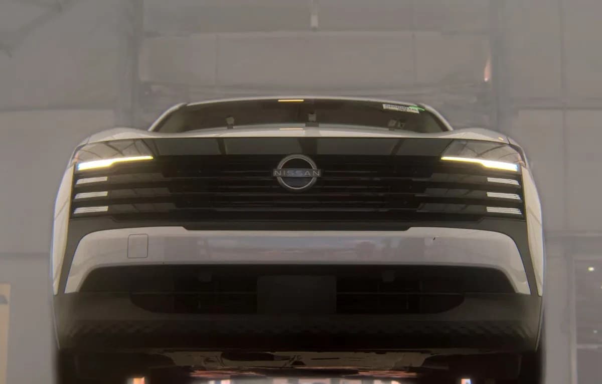 2025 NISSAN KICKS S 4